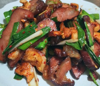 蒜苗萝卜干炒腊肉