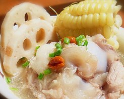 莲藕玉米骨头汤