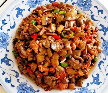 酸芋荷梗炒肉