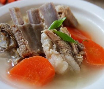 胡萝卜炖羊排