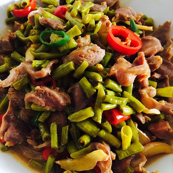 【东莞饭堂承包】酸豆角炒鸡