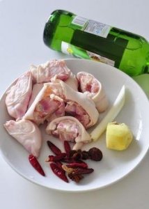 东莞饭堂承包啤酒烧猪蹄的做